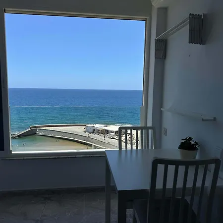 Apartment Am *